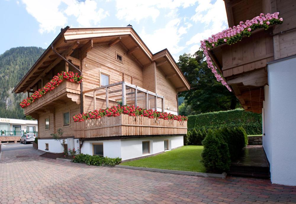 Chalet - Appartements Julitta Mayrhofen Eksteriør bilde